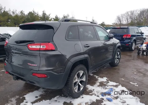 2018 Jeep Cherokee Trailhawk 4X4 z USA, uszkodzony, nr VIN 1C4PJMBB0JD566980